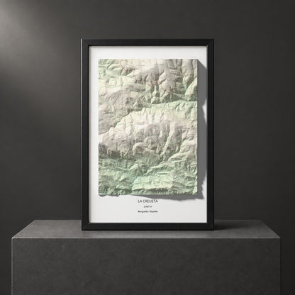 Mapa de relieve de la Creueta, 2067 m, Berguedà · Ripollès, lámina 100 Cims de Trobart. Presentación enmarcada. 61 × 91 cm.