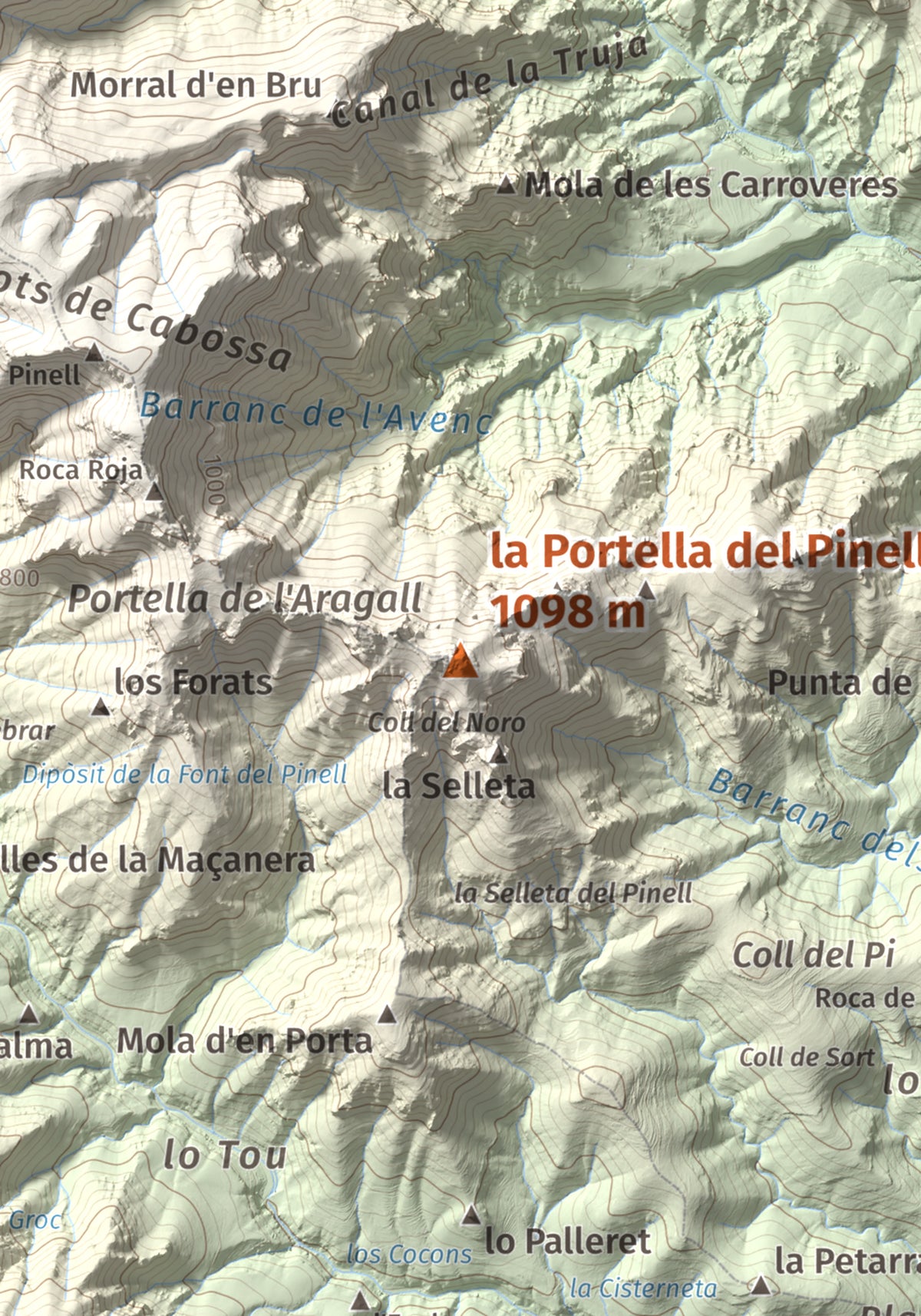 Mapa de relieve de la Portella del Pinell, 1098 m, Montsià, lámina 100 Cims de Trobart. Detalle de la zona central. 21 × 30 cm.