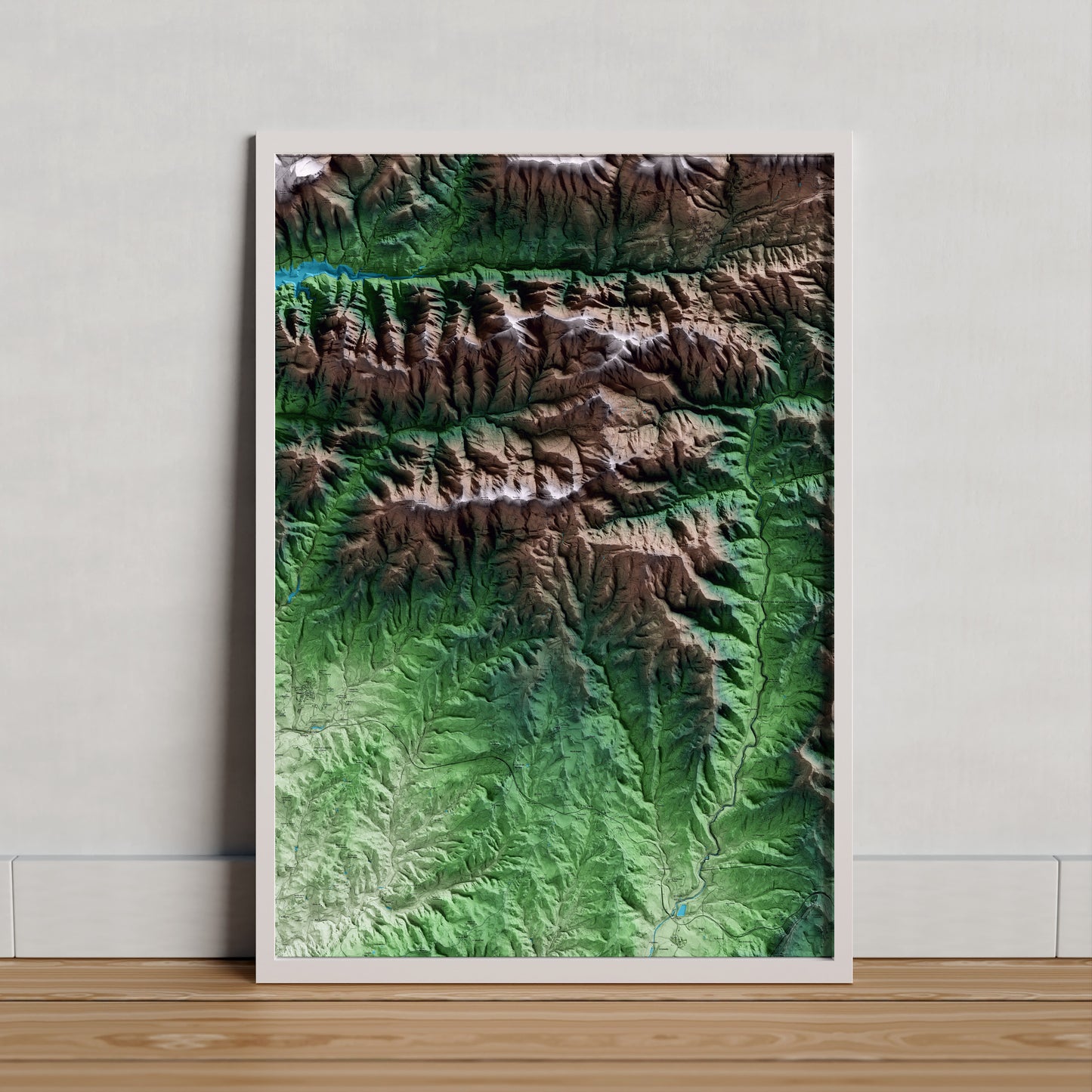 Mapa artístico del relieve de la Quar, al Berguedà, con 15 km de entorno y base topográfica ICGC. Presentación enmarcada.