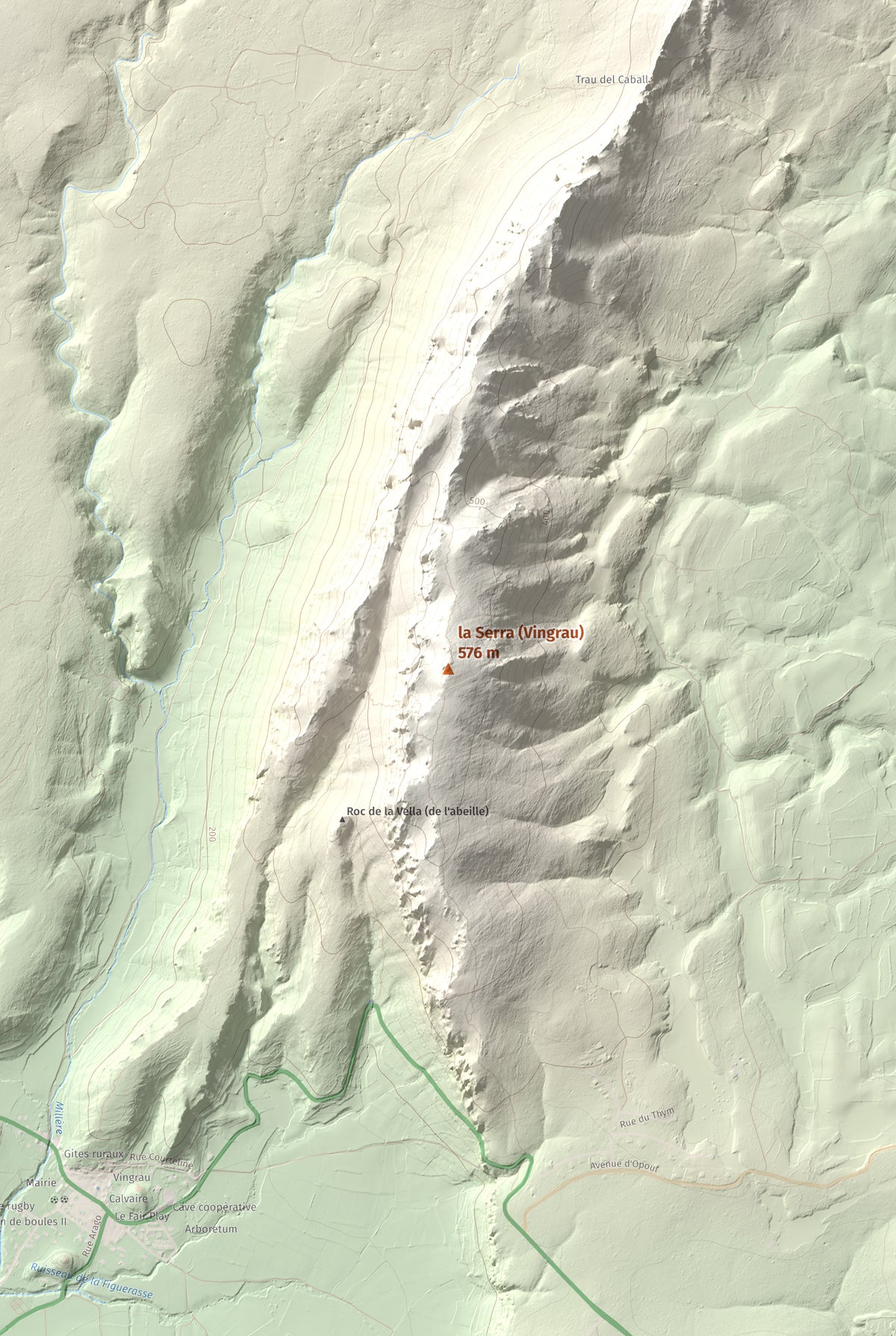 Mapa topogràfic del relleu: la Serra (Vingrau), 576 m. Detall de la zona central. 61 × 91 cm.