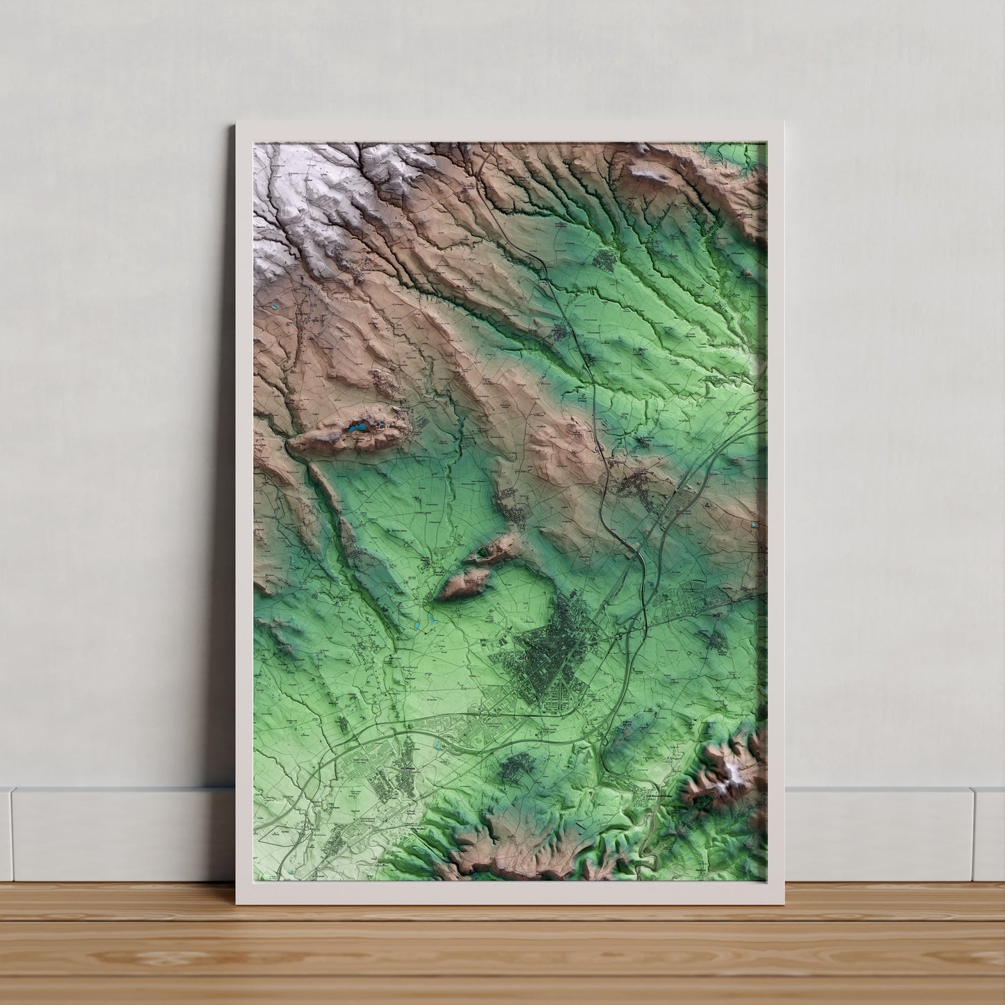 Mapa artístico del relieve de les Cabanyes, al Alt Penedès, con 15 km de entorno y base topográfica ICGC. Presentación enmarcada.