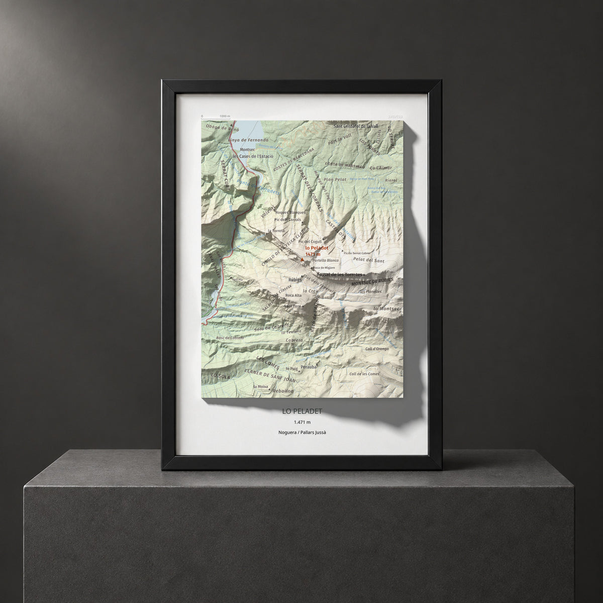 Mapa de relieve de lo Peladet, 1471 m, Noguera · Pallars Jussà, lámina 100 Cims de Trobart. Presentación enmarcada. 21 × 30 cm.