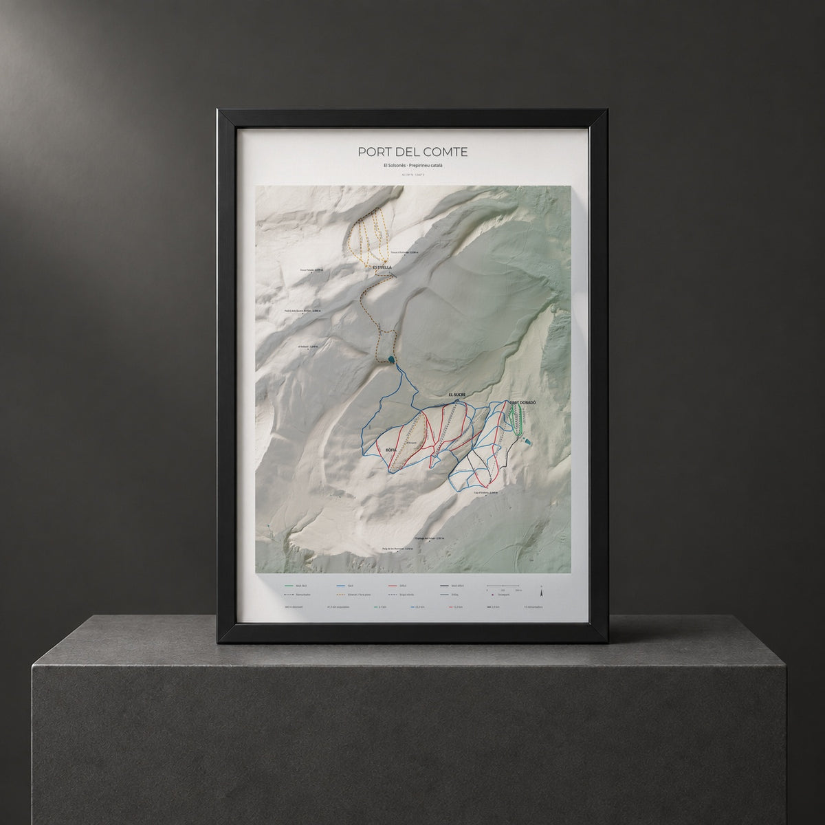 Mapa de pistes de Port del Comte · Cartogràfic · 50 × 70 cm. Làmina emmarcada en negre sobre un pedestal.