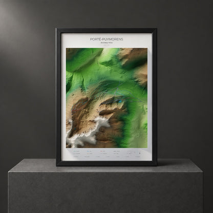 Mapa de pistas de Porté-Puymorens · Clásico · 50 × 70 cm. Lámina enmarcada en negro sobre un pedestal.