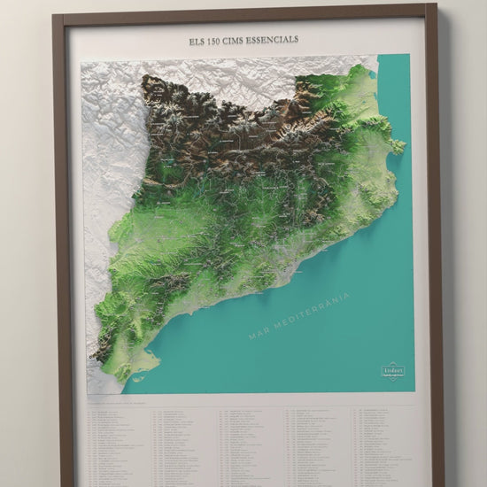 Recorrido en vídeo del mapa de las 150 cimas esenciales, colores clásicos y mar azul. Presentación sin rótulos añadidos.
