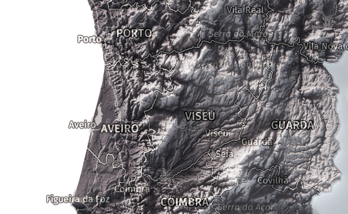 Mapa del relieve de Portugal continental · Gris lavanda · 21 × 30 cm · Ciudades y límites administrativos