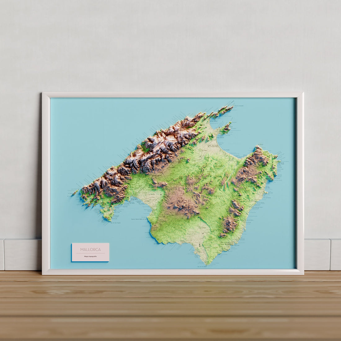 MALLORCA. Mapa topográfico artístico en color